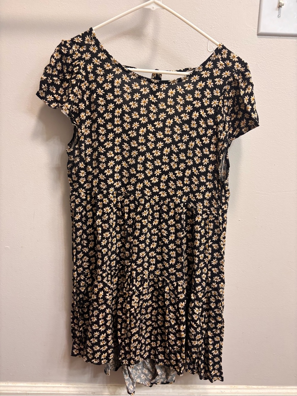 American Eagle Low-Back Black Floral Tiered Short Sleeve Dress